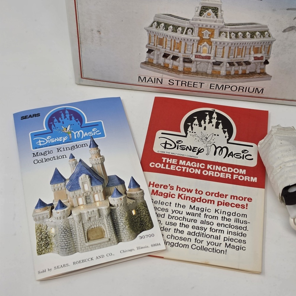 Vintage Sears 1988 Disney Magic Kingdom Collection ~ Main Street Emporium #30703 - Picture 3 of 16